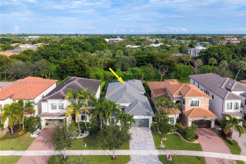 House in Delray Beach, Florida 3 bedrooms, 228.54 sq.m. № 1969682 - photo 3