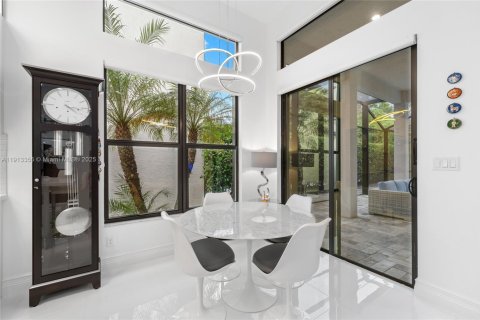 House in Delray Beach, Florida 3 bedrooms, 228.54 sq.m. № 1969682 - photo 9