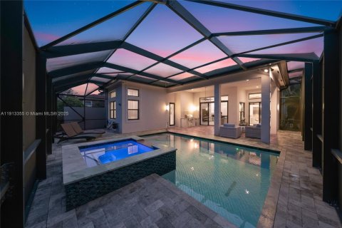 House in Delray Beach, Florida 3 bedrooms, 228.54 sq.m. № 1969682 - photo 2