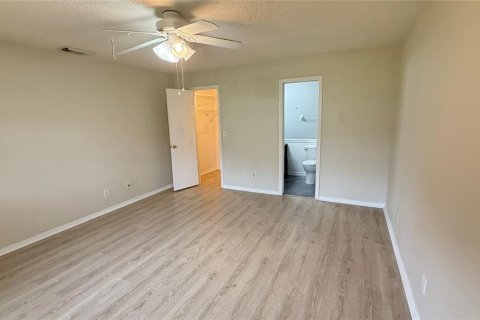 Copropriété à louer à Sun City Center, Floride: 2 chambres, 117.43 m2 № 2406767 - photo 13