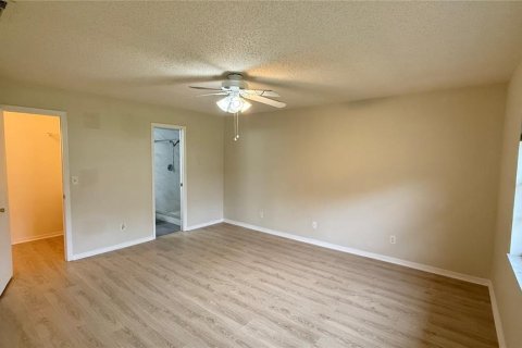 Copropriété à louer à Sun City Center, Floride: 2 chambres, 117.43 m2 № 2406767 - photo 12
