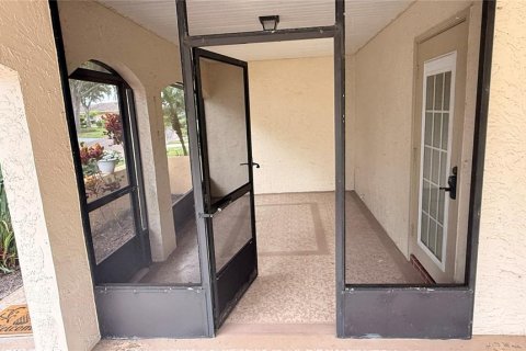 Copropriété à louer à Sun City Center, Floride: 2 chambres, 117.43 m2 № 2406767 - photo 23