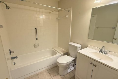 Copropriété à louer à Sun City Center, Floride: 2 chambres, 117.43 m2 № 2406767 - photo 20