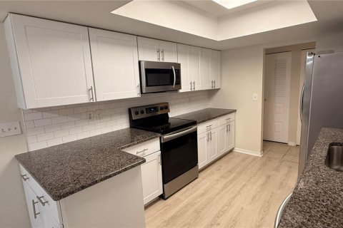 Copropriété à louer à Sun City Center, Floride: 2 chambres, 117.43 m2 № 2406767 - photo 5