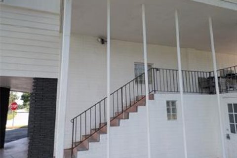 Apartment in Howey-in-the-Hills, Florida 2 bedrooms, 120.77 sq.m. № 2112523 - photo 9
