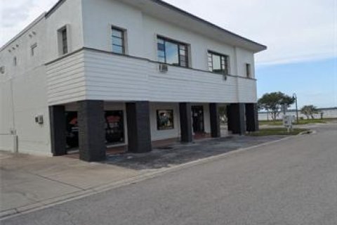 Apartment in Howey-in-the-Hills, Florida 2 bedrooms, 120.77 sq.m. № 2112523 - photo 2