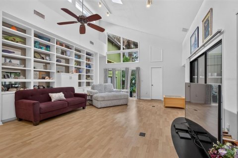 Villa ou maison à vendre à Gainesville, Floride: 6 chambres, 431.16 m2 № 2436778 - photo 16