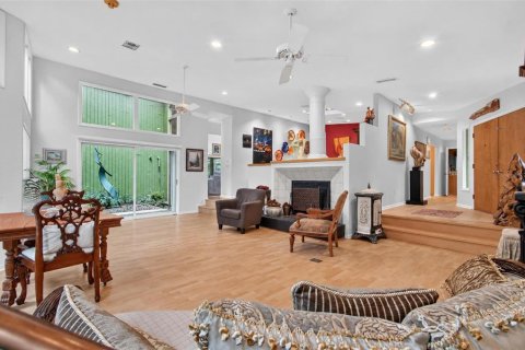 Villa ou maison à vendre à Gainesville, Floride: 6 chambres, 431.16 m2 № 2436778 - photo 9