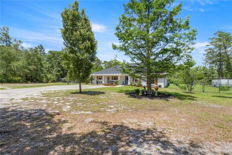 Casa en venta en Ocklawaha, Florida, 3 dormitorios, 196.02 m2 № 2096568 - foto 4