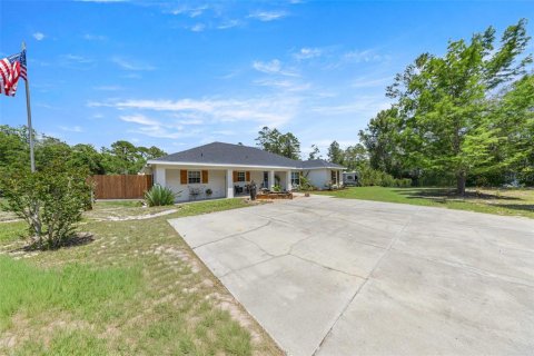 Casa en venta en Ocklawaha, Florida, 3 dormitorios, 196.02 m2 № 2096568 - foto 2