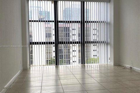 Condo in Sunny Isles Beach, Florida, 1 bedroom  № 1788905 - photo 14