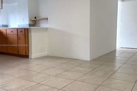 Condo in Sunny Isles Beach, Florida, 1 bedroom  № 1788905 - photo 7