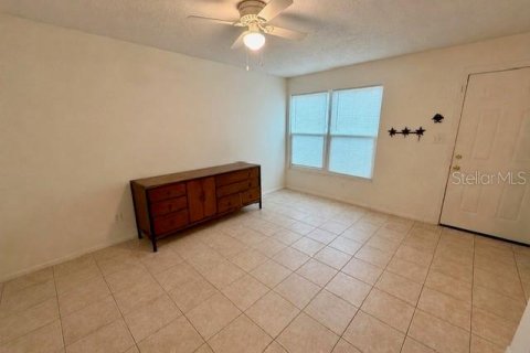 Touwnhouse à vendre à Sarasota, Floride: 2 chambres, 86.96 m2 № 2233383 - photo 4