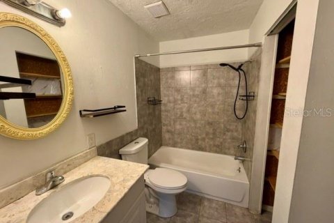 Touwnhouse à vendre à Sarasota, Floride: 2 chambres, 86.96 m2 № 2233383 - photo 14