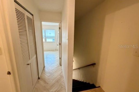 Touwnhouse à vendre à Sarasota, Floride: 2 chambres, 86.96 m2 № 2233383 - photo 11