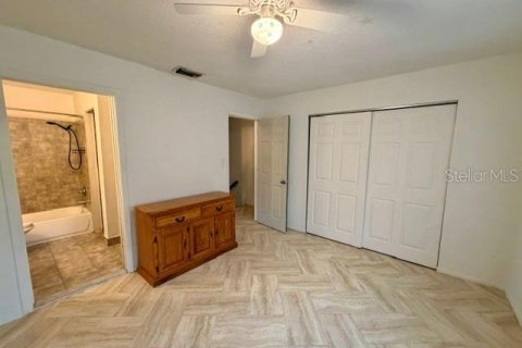 Touwnhouse à vendre à Sarasota, Floride: 2 chambres, 86.96 m2 № 2233383 - photo 16