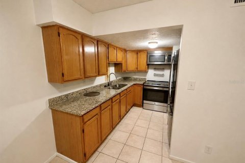 Touwnhouse à vendre à Sarasota, Floride: 2 chambres, 86.96 m2 № 2233383 - photo 6