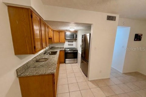 Touwnhouse à vendre à Sarasota, Floride: 2 chambres, 86.96 m2 № 2233383 - photo 7