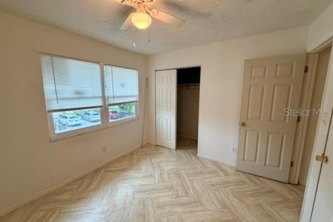 Touwnhouse à vendre à Sarasota, Floride: 2 chambres, 86.96 m2 № 2233383 - photo 13