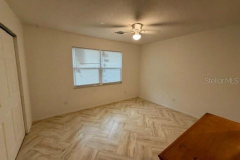 Touwnhouse à vendre à Sarasota, Floride: 2 chambres, 86.96 m2 № 2233383 - photo 15