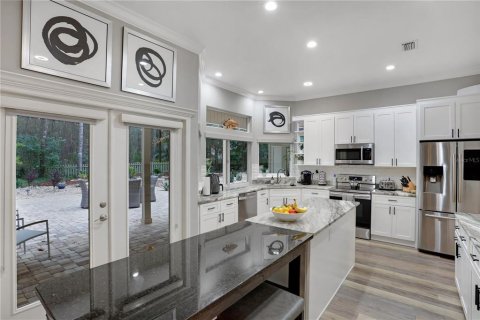 House in Gainesville, Florida 5 bedrooms, 273.69 sq.m. № 1851479 - photo 4