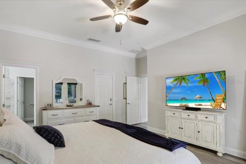 House in Gainesville, Florida 5 bedrooms, 273.69 sq.m. № 1851479 - photo 16