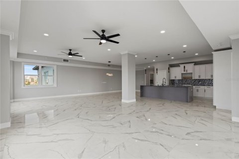 Купить кондоминиум в Клируотер, Флорида 8 комнат, 256.41м2, № 731219 - фото 10