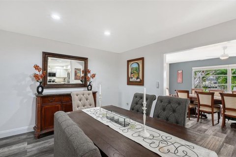 Купить виллу или дом в Сарасота, Флорида 7 комнат, 146.6м2, № 2217002 - фото 13