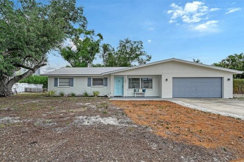 Купить виллу или дом в Сарасота, Флорида 7 комнат, 146.6м2, № 2217002 - фото 2