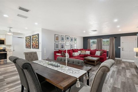 Купить виллу или дом в Сарасота, Флорида 7 комнат, 146.6м2, № 2217002 - фото 14