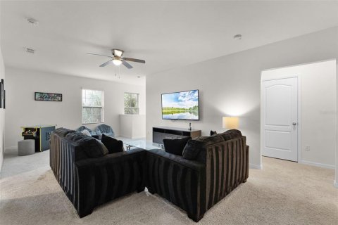 House in Davenport, Florida 5 bedrooms, 258.64 sq.m. № 1916416 - photo 20