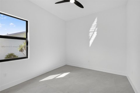 House in Punta Gorda, Florida 3 bedrooms, 172.43 sq.m. № 1847747 - photo 21
