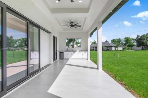 House in Punta Gorda, Florida 3 bedrooms, 172.43 sq.m. № 1847747 - photo 25