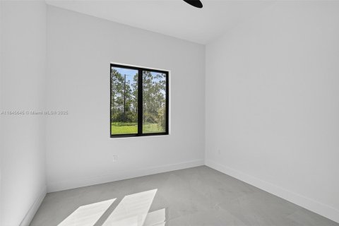 House in Punta Gorda, Florida 3 bedrooms, 172.43 sq.m. № 1847747 - photo 19