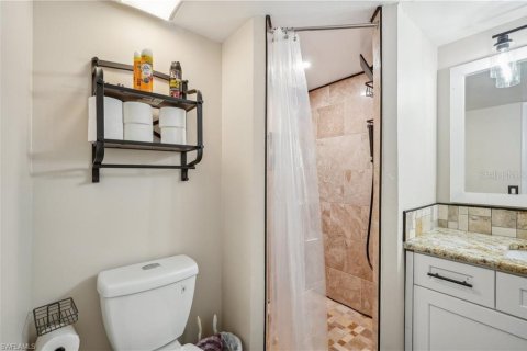 Condo in Fort Myers, Florida, 2 bedrooms  № 1685246 - photo 12