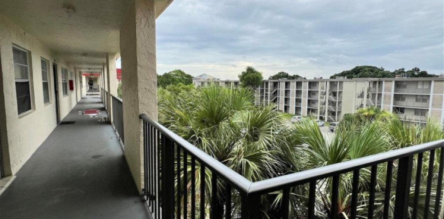 Condo à Lauderdale Lakes, Floride, 2 chambres № 1228486
