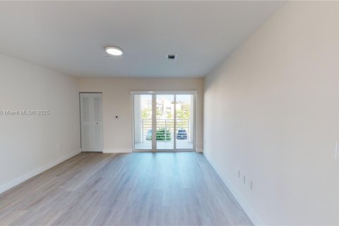 Снять в аренду кондоминиум в Майами, Флорида 2 спальни, 118.26м2, № 1964893 - фото 8