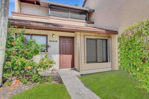 Снять в аренду таунхаус в Дания-Бич, Флорида 2 спальни, 120.03м2, № 1967526 - фото 17