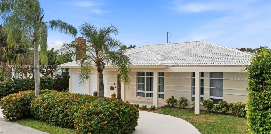 Дом в Лейк-Уорт, Флорида 4 спальни, 283.26м2 № 1991954