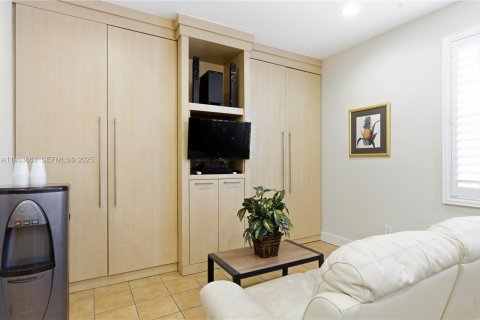 Снять в аренду виллу или дом в Лейк-Уорт, Флорида 4 спальни, 283.26м2, № 1991954 - фото 15