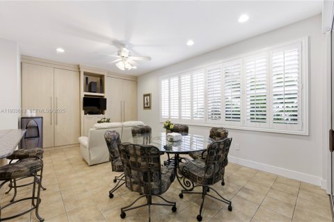 Снять в аренду виллу или дом в Лейк-Уорт, Флорида 4 спальни, 283.26м2, № 1991954 - фото 14