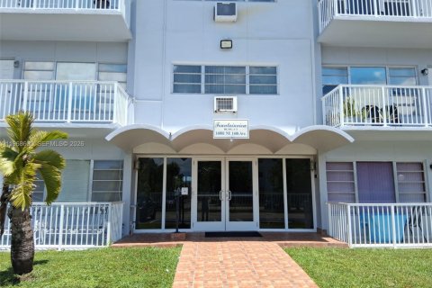 Condominio en Miami, Florida, 2 dormitorios  № 2031858