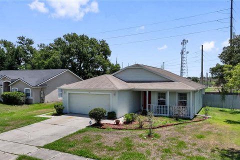 House in Orlando, Florida 3 bedrooms, 137.03 sq.m. № 2222075 - photo 19