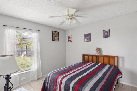 House in Orlando, Florida 3 bedrooms, 137.03 sq.m. № 2222075 - photo 10