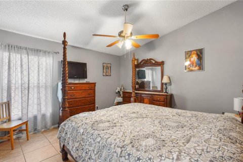 House in Orlando, Florida 3 bedrooms, 137.03 sq.m. № 2222075 - photo 12
