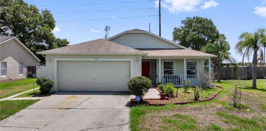 House in Orlando, Florida 3 bedrooms, 137.03 sq.m. № 2222075