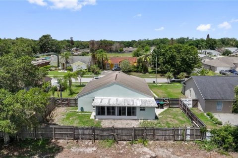 House in Orlando, Florida 3 bedrooms, 137.03 sq.m. № 2222075 - photo 3