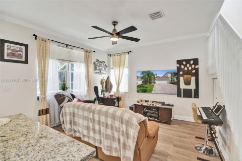 Townhouse in Miramar, Florida 3 bedrooms, 149.57 sq.m. № 2387931 - photo 10