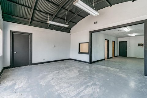 Commercial property in Tampa, Florida 622.45 sq.m. № 2204629 - photo 6