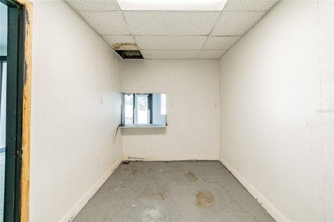 Commercial property in Tampa, Florida 622.45 sq.m. № 2204629 - photo 12
